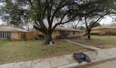 5521 OAK TRL