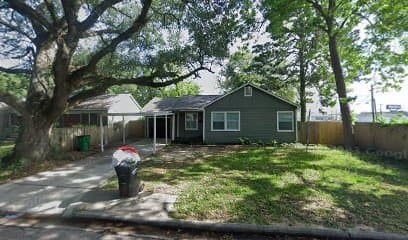 714 E HUMBLE AVE