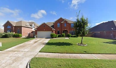 1030 GREENBRIAR TRL