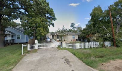 1713 W 7TH ST