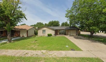 4135 HYDE PARK DR